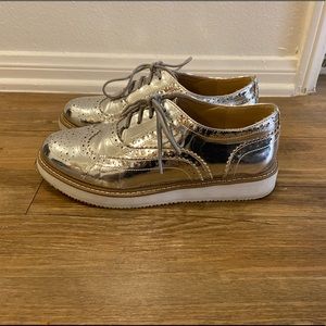 Abound platform silver reflective shoes